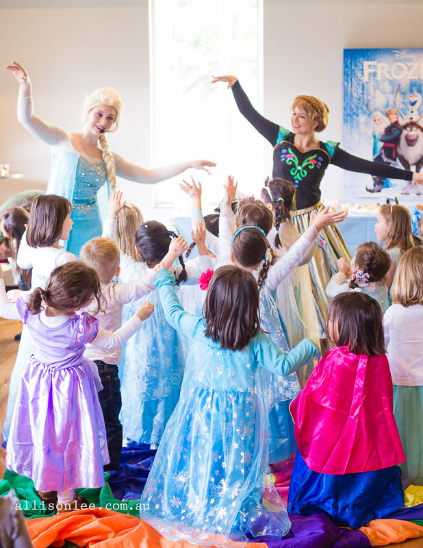 Frozen birthday party Elsa and Anna