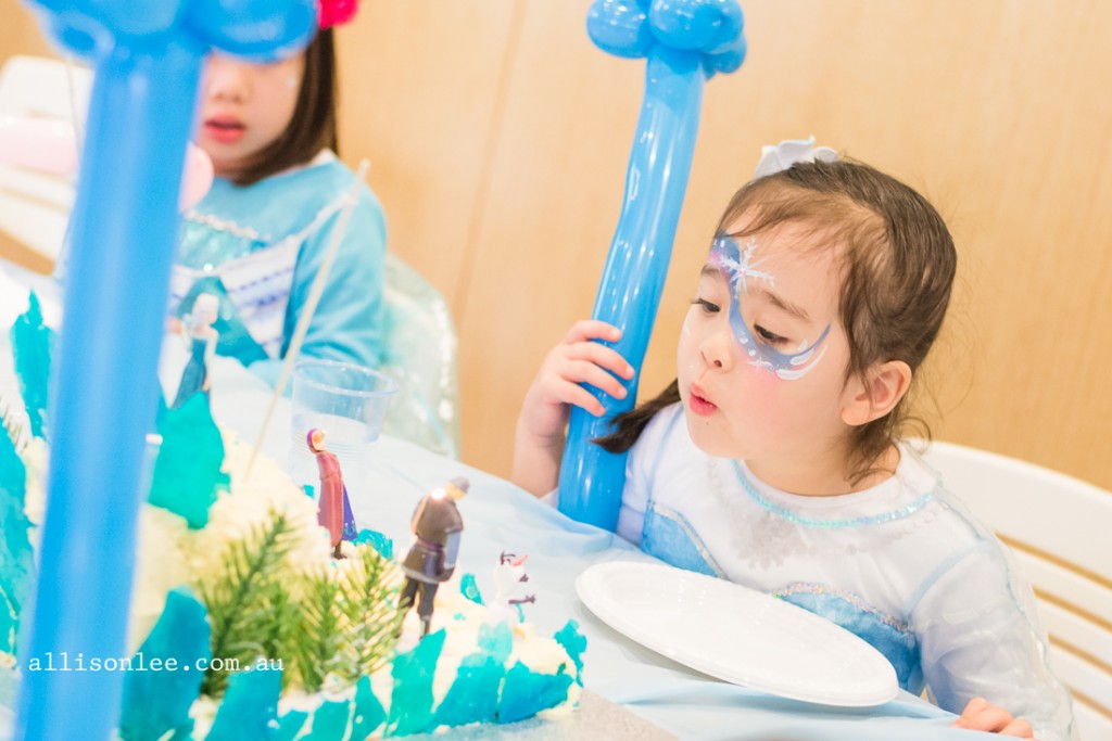 Four year old Frozen party