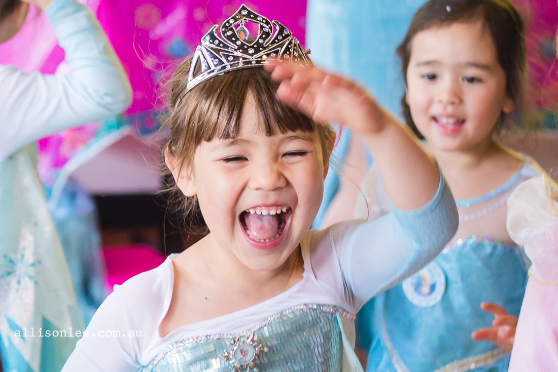 Five year old Frozen birthday party