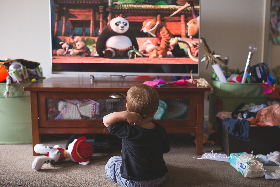 Boy watch Kung Fu panda